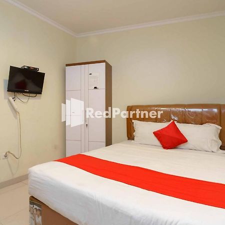 Jo Residence Syariah Redpartner Jakarta Exterior photo